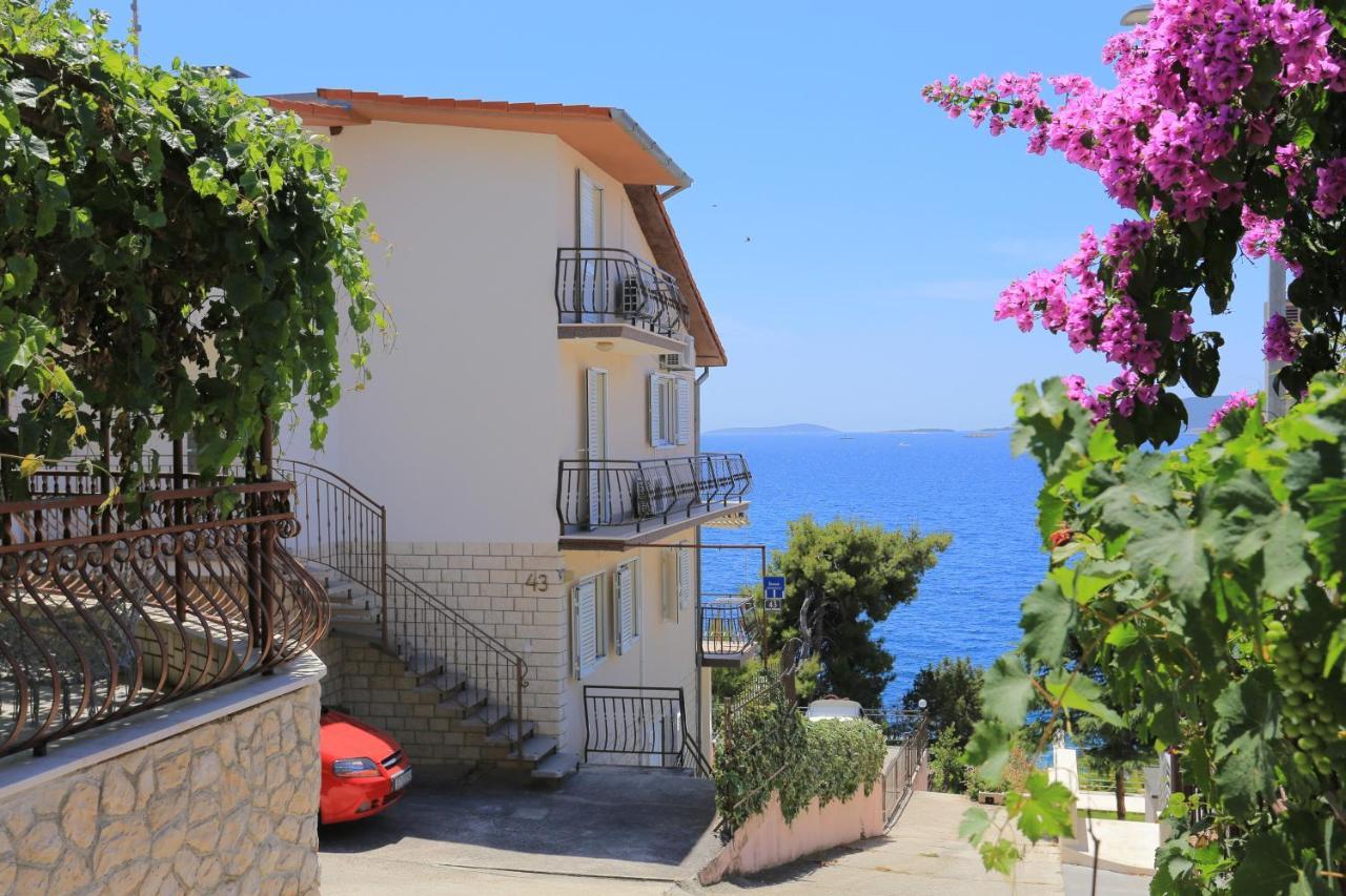 Apartments By The Sea Okrug Donji, Ciovo - 16657 Округ-Доньи Экстерьер фото