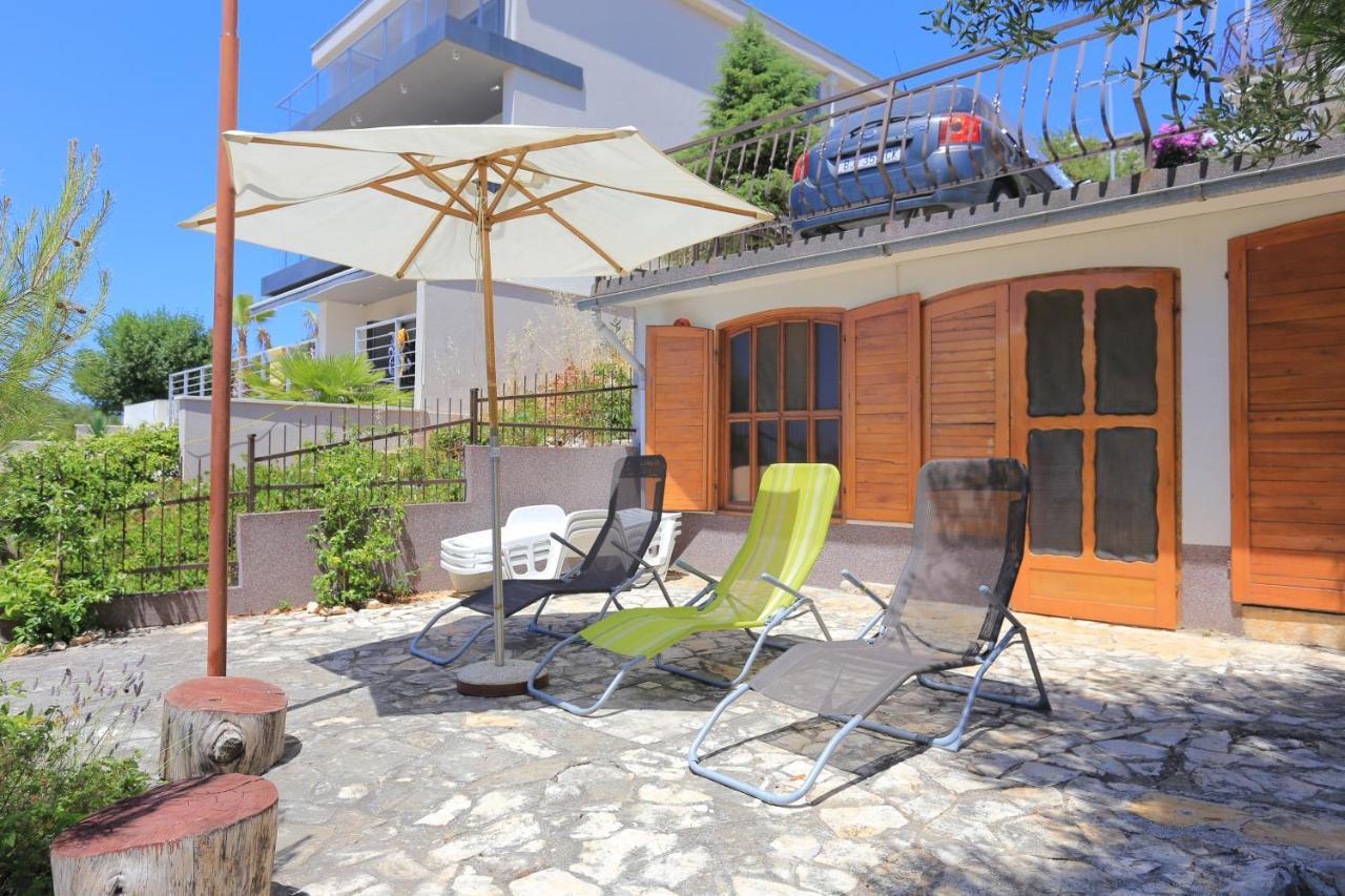 Apartments By The Sea Okrug Donji, Ciovo - 16657 Округ-Доньи Экстерьер фото