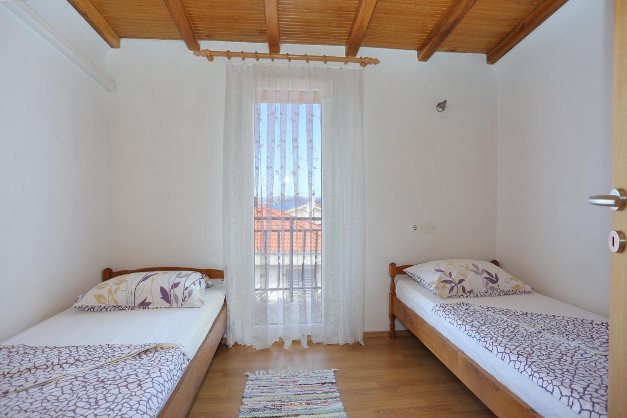 Apartments By The Sea Okrug Donji, Ciovo - 16657 Округ-Доньи Экстерьер фото